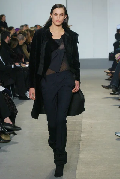 Look 10